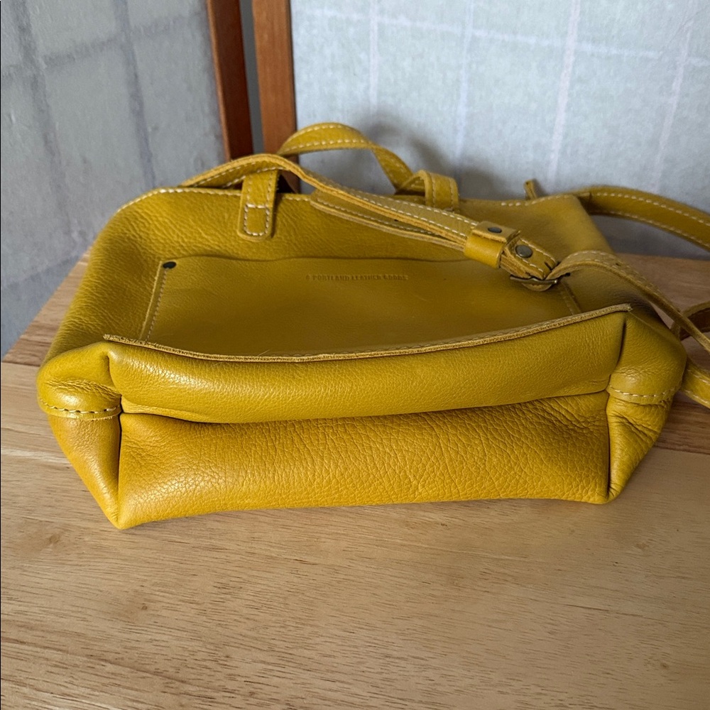 Portland Leather Mustard Yellow Mini Crossbody Tote Handbag - Picture 6 of 7